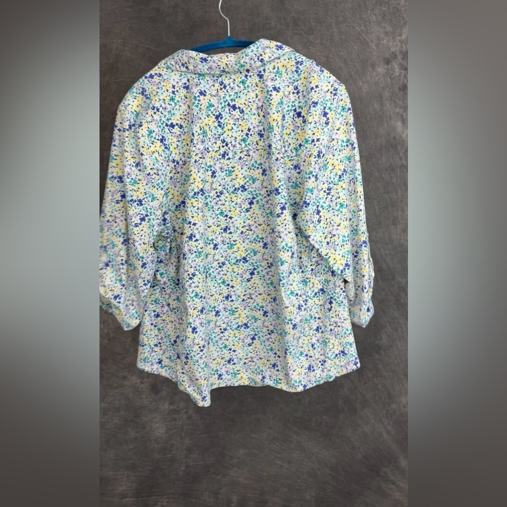 Croft & Barrow Floral Button-Up Blouse | Roll-Tab Sleeves | 1X - Picture 5 of 12